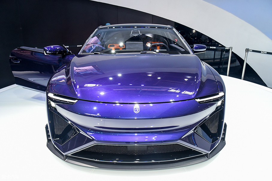 > 揭秘爱驰rg电动超跑