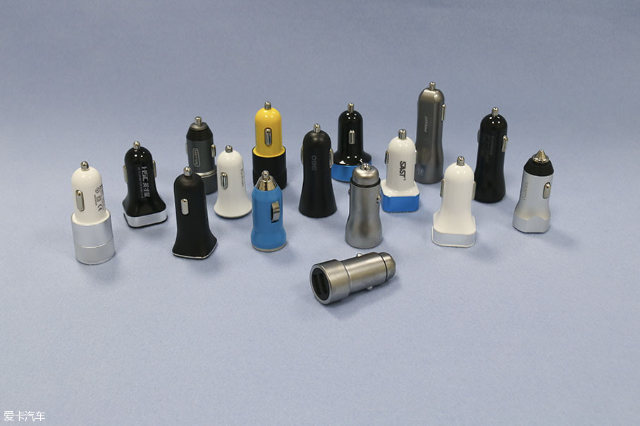 车载充电器