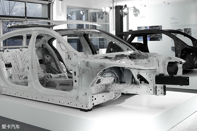 bmw 钣金喷漆维修服务体验日在京举行_【福州星之宝汽车销售服务有限