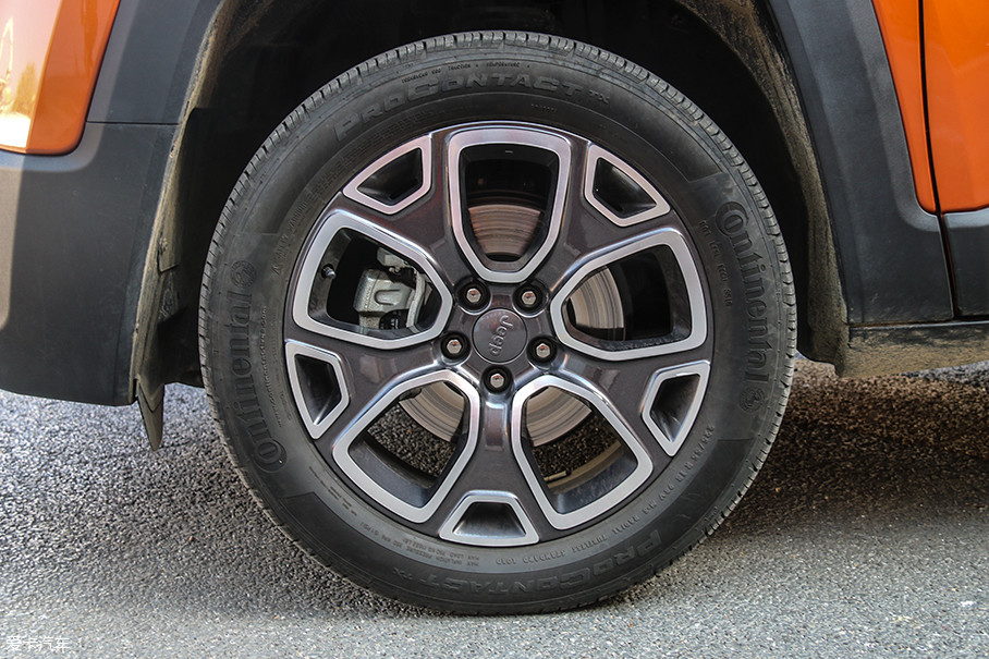 > 四驱全能版自由侠体验