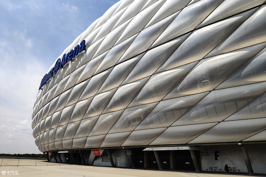 Ľڰ򳡣Allianz Arenaصƽṹ׳ۣΪĽԼ¹ĵر꽨