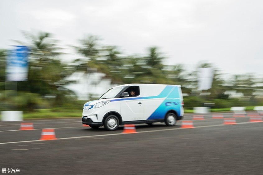 EV30