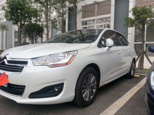 2013款雪铁龙c4l1.6l 手动劲智版