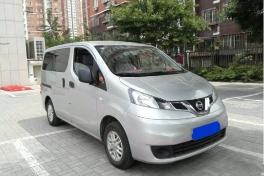 6l 手动尊雅版 国iv 内饰怎么样_优缺点_日产日产nv200口碑_爱卡汽车