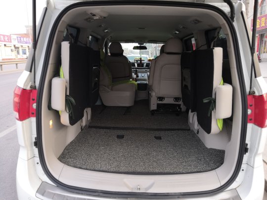 2018款上汽大通g10plus 1.9t 手动精英版 国v