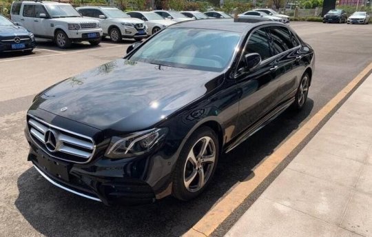 奔驰e级2020款e 300 l 运动殊享型 舒适怎么样_优缺点_奔驰奔驰e级