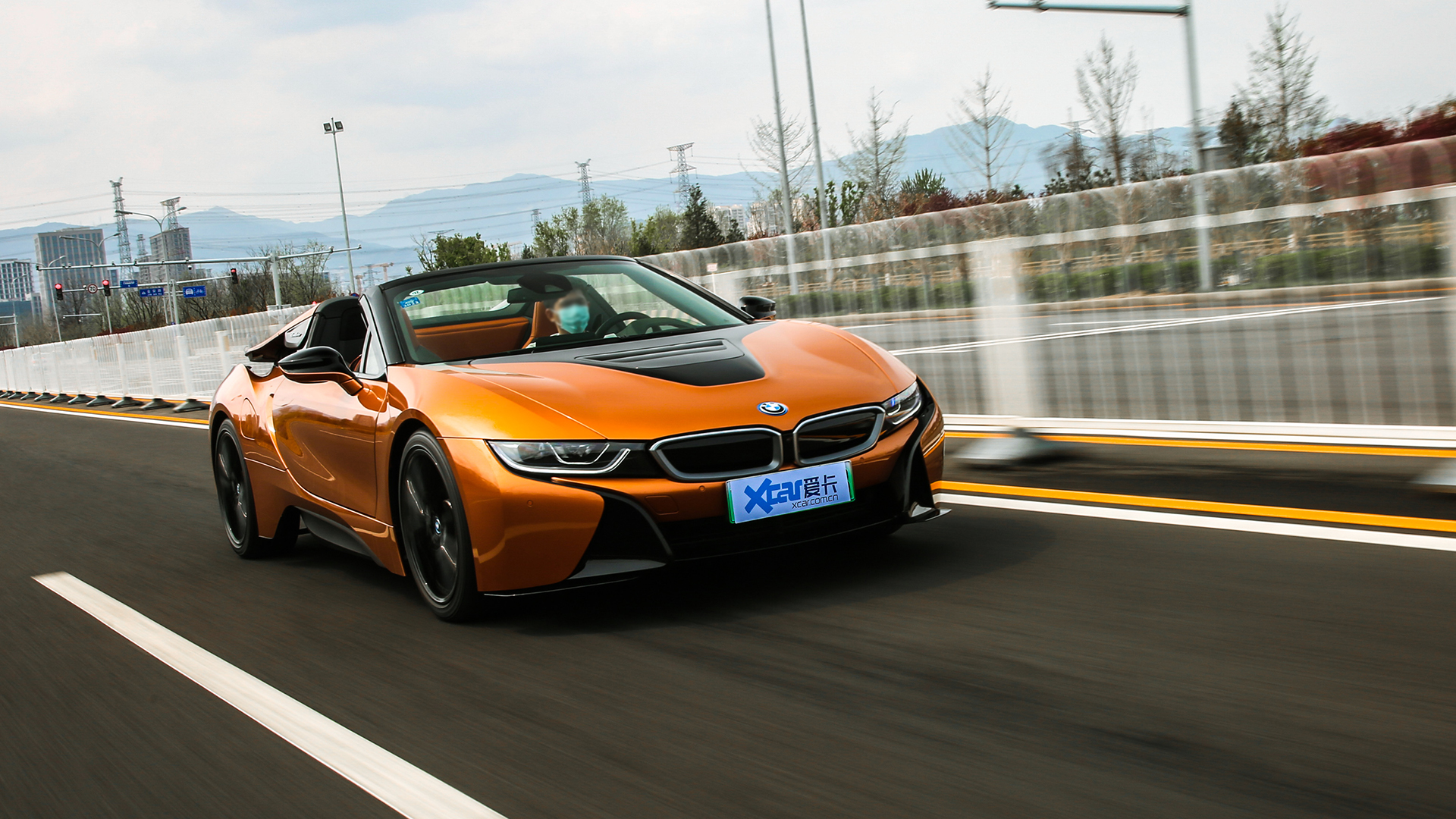 i8 