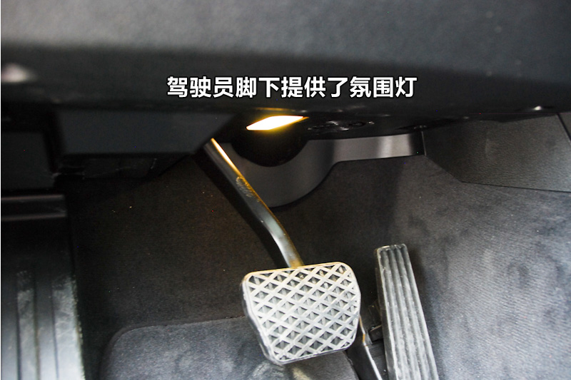 3ϵ 320i ˶