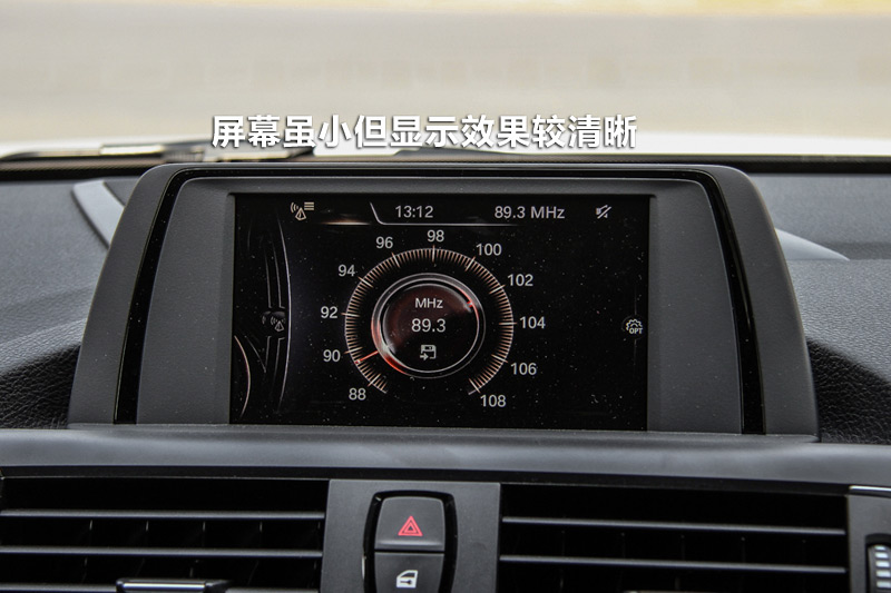 2ϵ 220i