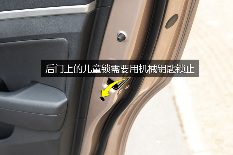춯 1.6L Զ콢
