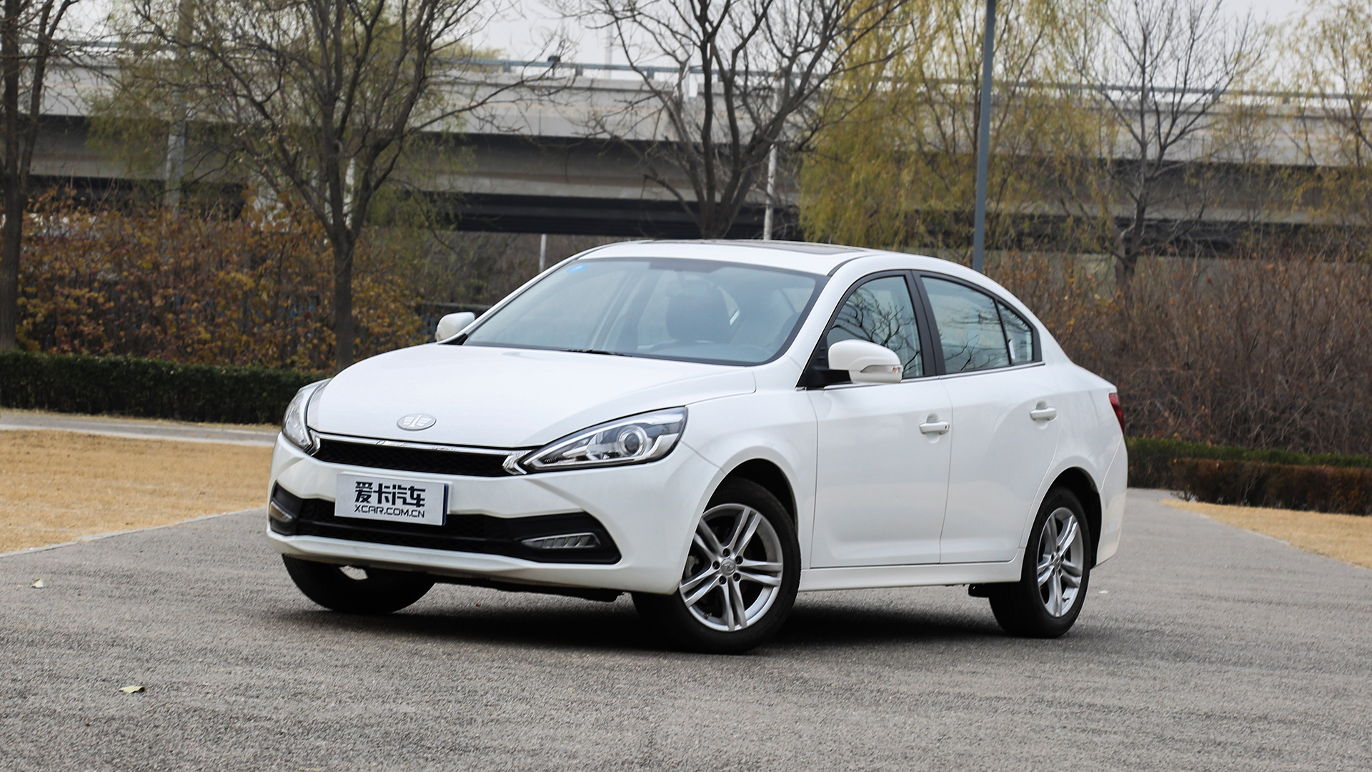 骏派a70 1.6l 自动豪华型