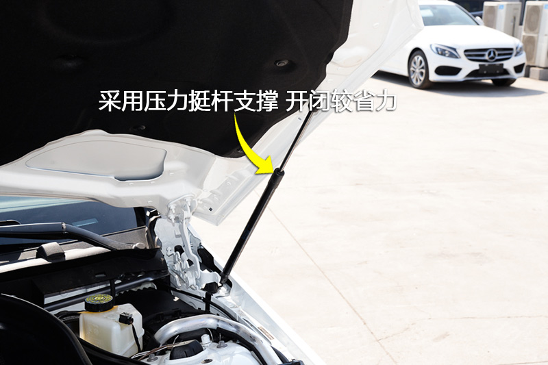 E˫ E 200 Coupe 鶯
