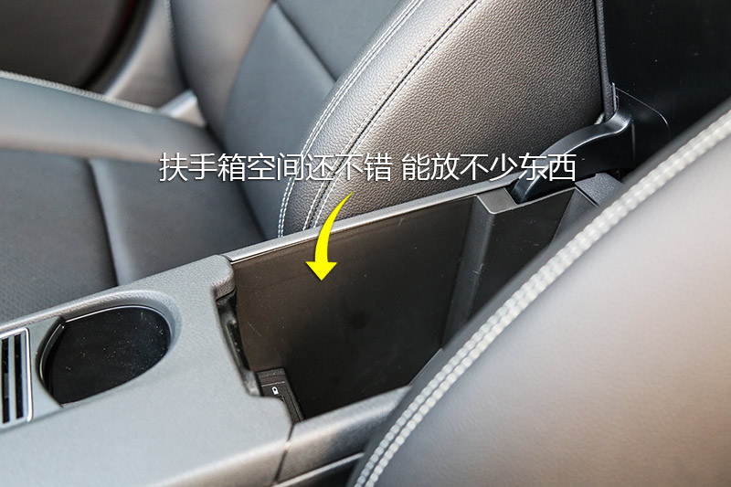 GLA 220 4MATIC ʱ