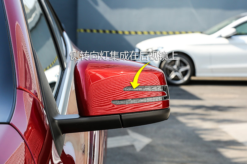 GLA 220 4MATIC ʱ