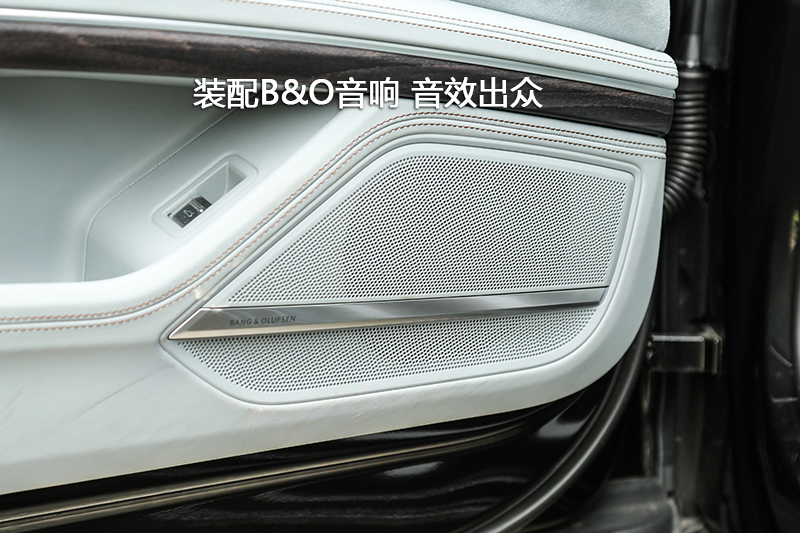 µA8L 55TFSI quattro 