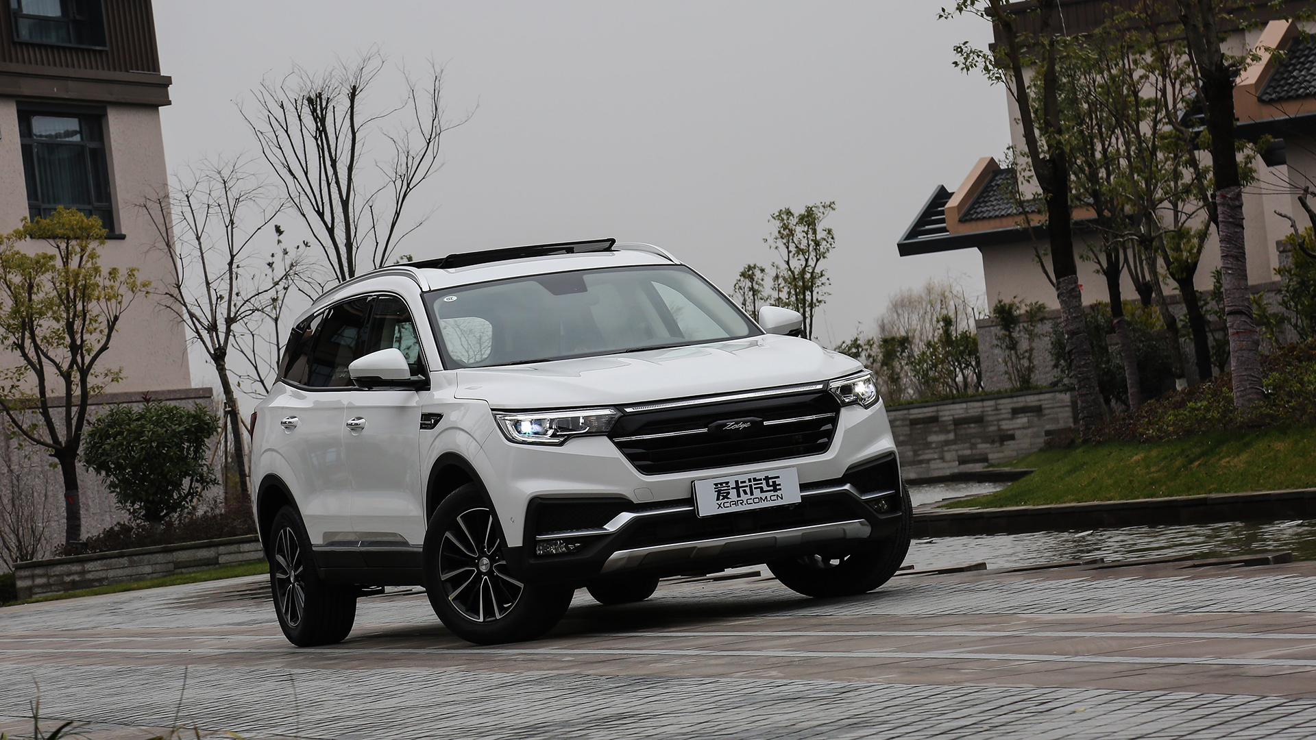 众泰t50015t自动旗舰型