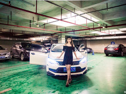 靓车 丝袜，人车大片来袭，媳妇亲上阵，香车俊女的车库秀